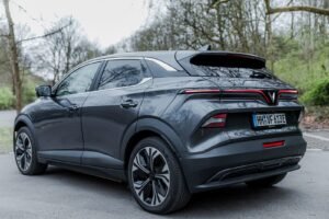 STARKE UNTERSTÜTZUNG FÜR FAMILIEN: E-AUTO-FÖRDERUNG KEHRT 2026 MIT BIS ZU 6.000 EURO BONUS ZURÜCK