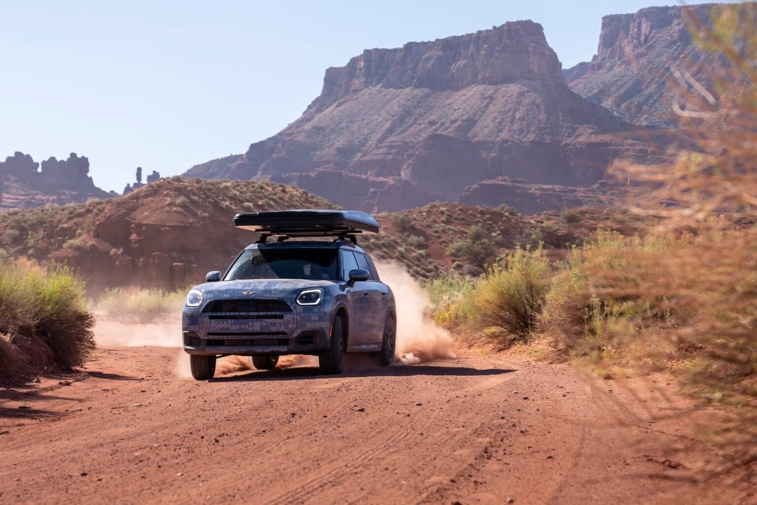 MINI debütiert 2026 bei der Rebelle Rally mit neuer Offroad-Modellvariante.