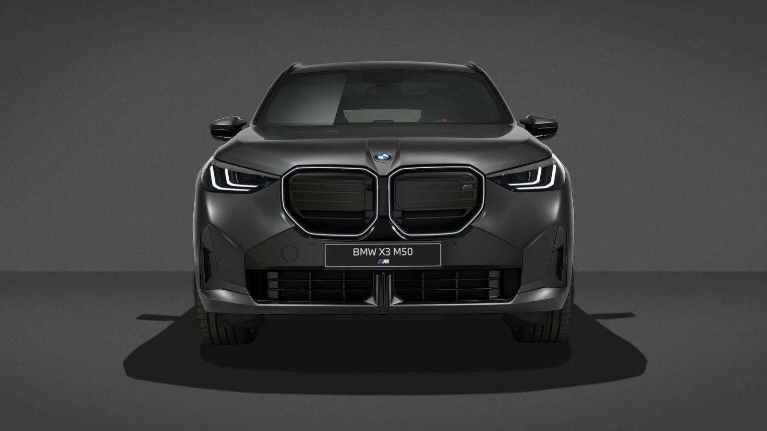 BMW X3 M50 xDrive: neues Black Package und gesteigerte Leistung.