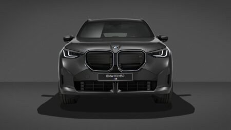 BMW X3 M50 xDrive: neues Black Package und gesteigerte Leistung.